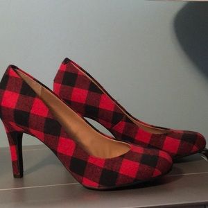 kelly&katie plaid 3 1/2” pumps.